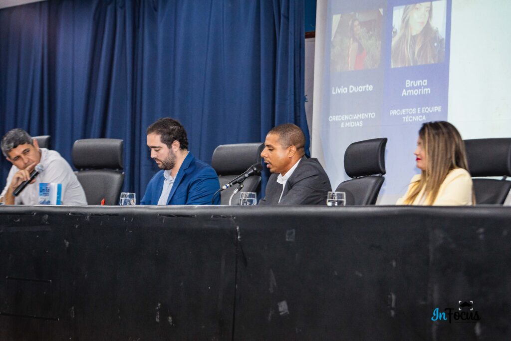Julio Urdangarin - Diretor de Planejamento da CODEMAR, Pedro Rafael - Jornalista, Rapahel Andrade - Diretor de Governança do PRODERJ, Geovanna Costa - Assessora do Governo de Goiás.