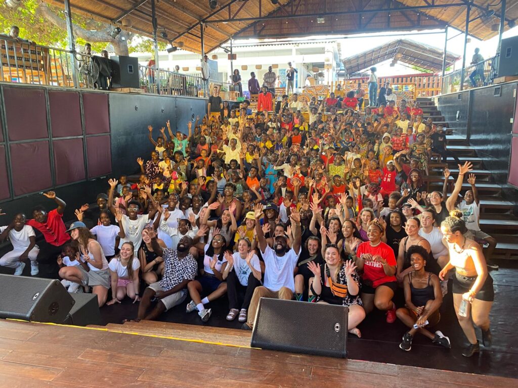 Visita à Fundação de Arte e Cultura da Angola (foto: acervo pessoal)