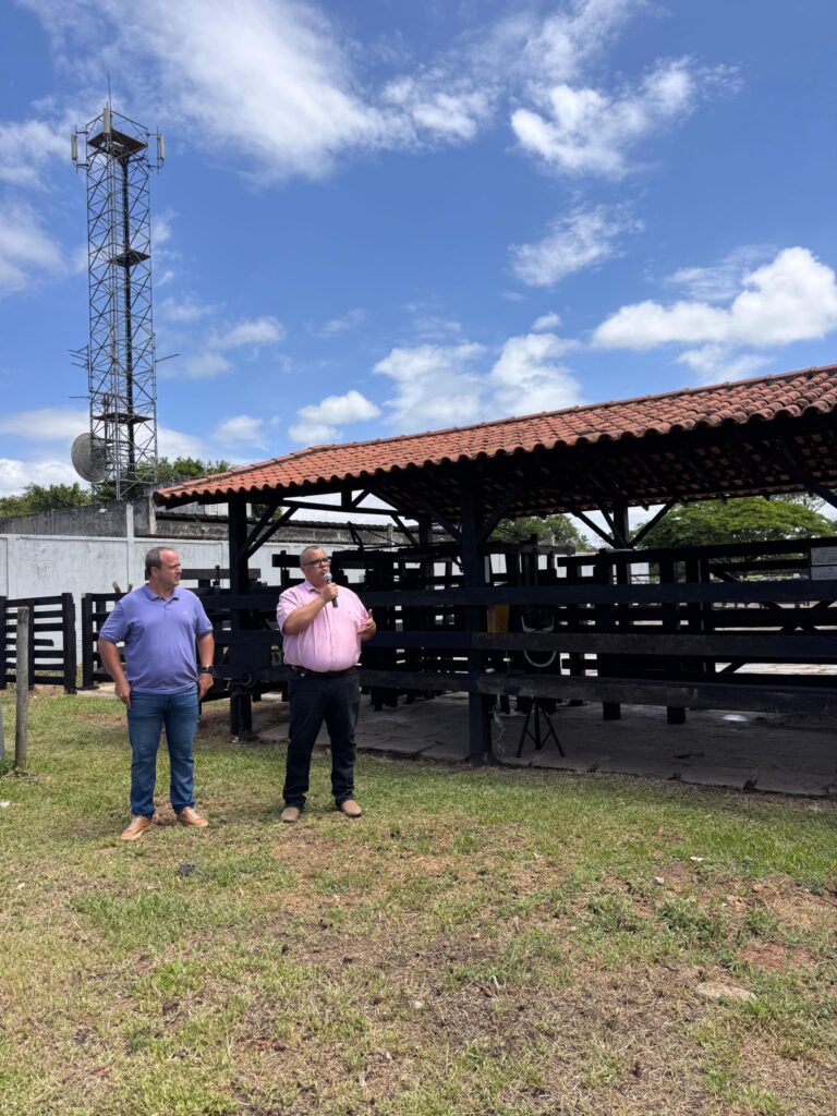 Professor Nivaldo Sant' Ana na reinauguração
